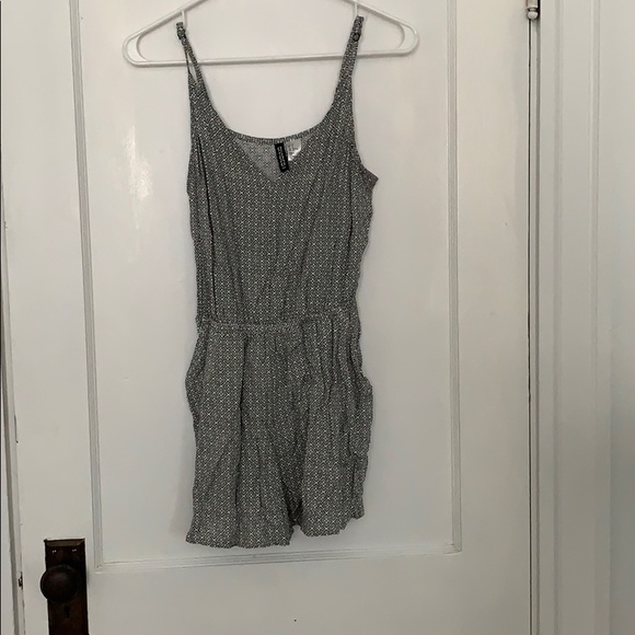 grey romper - Picture 1 of 2